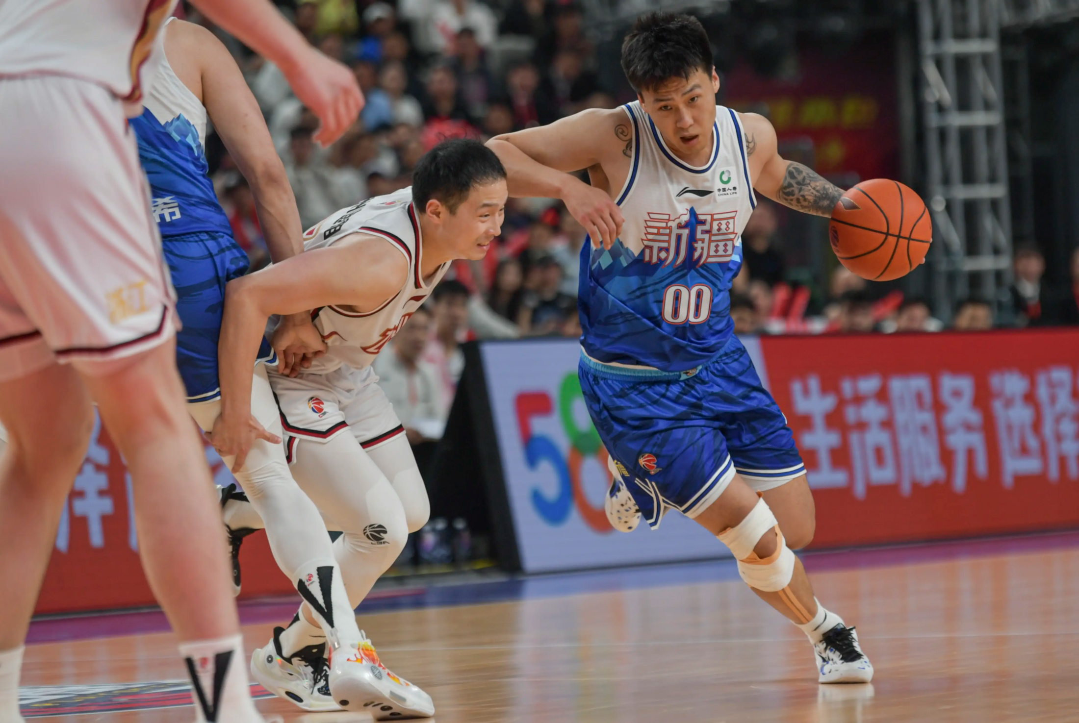 新疆广汇集结日绝杀压哨；志在CBA季后赛名次提升；气氛紧张；训练强度明显提升的简单介绍-九游网页版