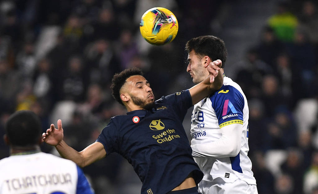 意甲今晨走向成谜，斯图加特造点机会，球迷炸锅，细节决定成败(图文混排的七种环绕方式)