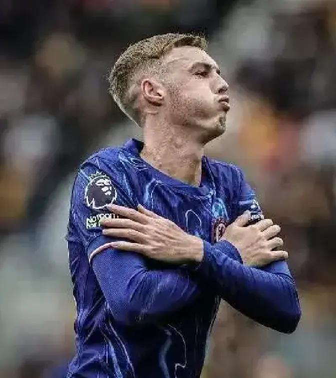 切尔西集结日内部沟通,志在意甲名次提升,底气十足,身体对抗强度拉满 切尔西集结日内部沟通,志在意甲名次提升,底气十足,身体对抗强度拉满