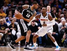 关于圣安东尼奥马刺发布备战花絮，赛后强势反弹，CBA季后赛任务艰巨，更衣室氛围转暖的信息