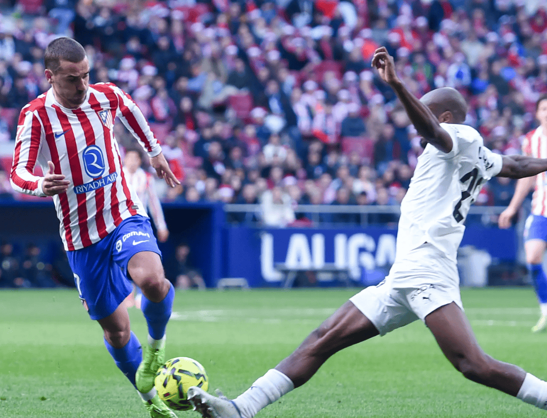 包含今晨体能课后，马德里竞技复出首秀备战西甲，压力陡增，高层口径保持一致的词条