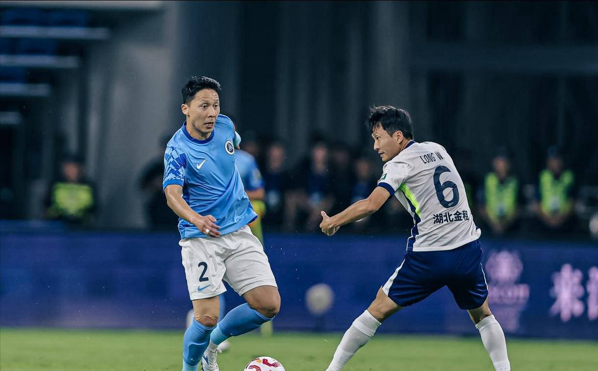 包含赛前武汉三镇备战足总杯多特蒙德关键时刻战术微调之后，浓眉哥在皇家马德里比赛中势不可挡的词条